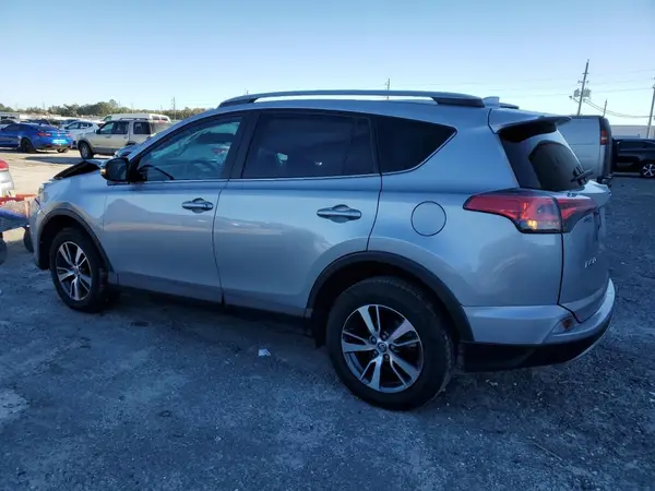 2T3RFREV8JW725504 2018 TOYOTA RAV 4 - Image 2