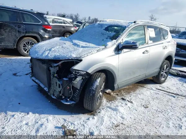 2T3RFREV8JW753853 2018 TOYOTA RAV 4 - Image 2