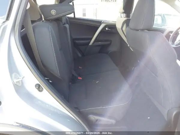 2T3RFREV8JW753853 2018 TOYOTA RAV 4 - Image 8