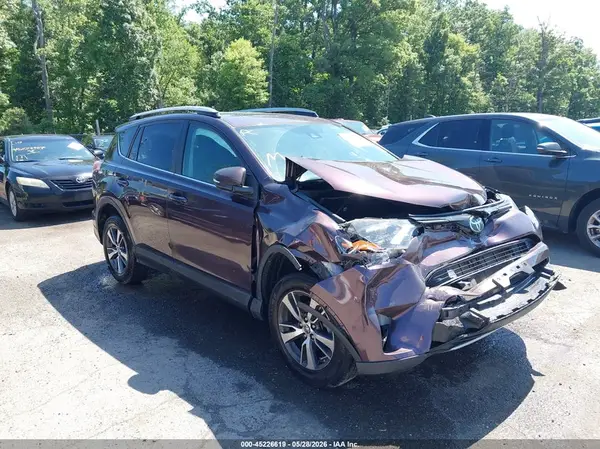 2T3RFREV8JW754419 2018 TOYOTA RAV 4 - Image 1