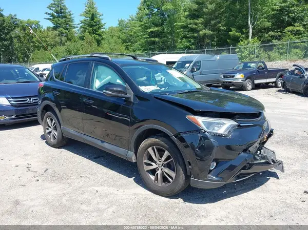 2T3RFREV8JW778400 2018 TOYOTA RAV 4 - Image 1