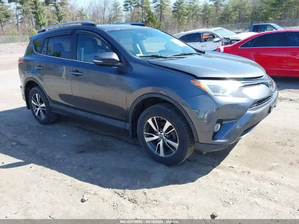 2T3RFREV8JW780311 2018 TOYOTA RAV 4 - Image 1