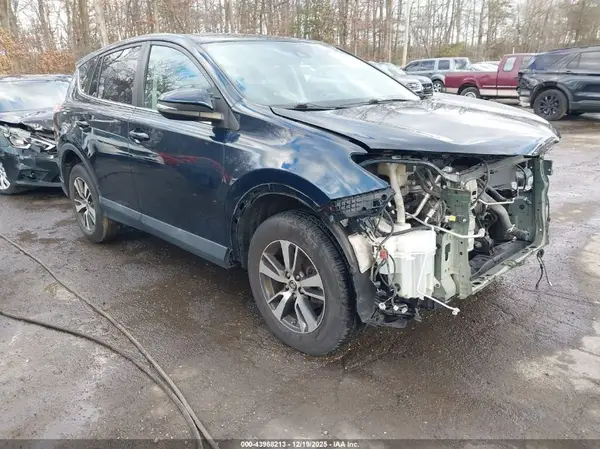 2T3RFREV8JW793463 2018 TOYOTA RAV 4 - Image 1