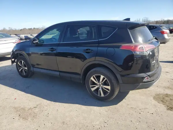 2T3RFREV8JW799974 2018 TOYOTA RAV 4 - Image 2