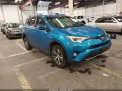 2T3RFREV8JW802243 2018 TOYOTA RAV 4