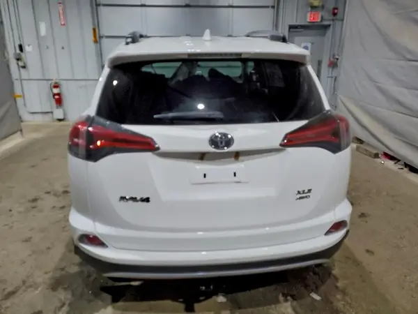 2018 TOYOTA RAV 4 COPART lot 93707205 auction photo 6