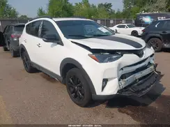 2T3RFREV8JW825974 2018 TOYOTA RAV 4