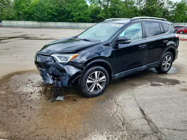 2T3RFREV8JW831886 2018 TOYOTA RAV 4 - Image 1