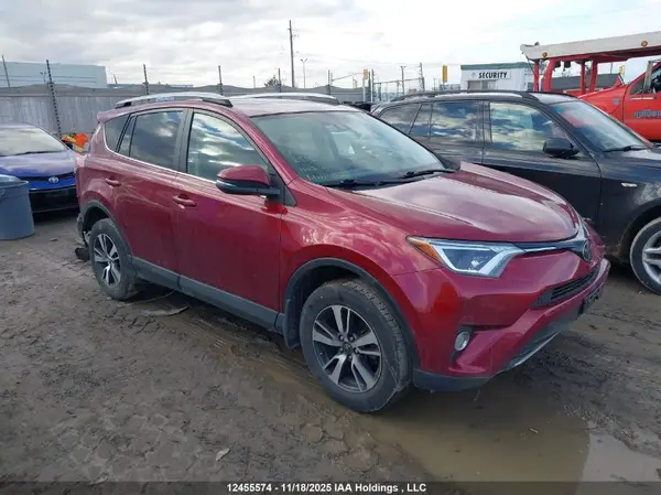 2T3RFREV8JW833928 2018 TOYOTA RAV 4 - Image 1