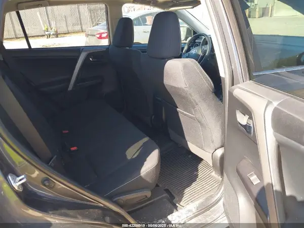 2T3RFREV8JW837252 2018 TOYOTA RAV 4 - Image 8