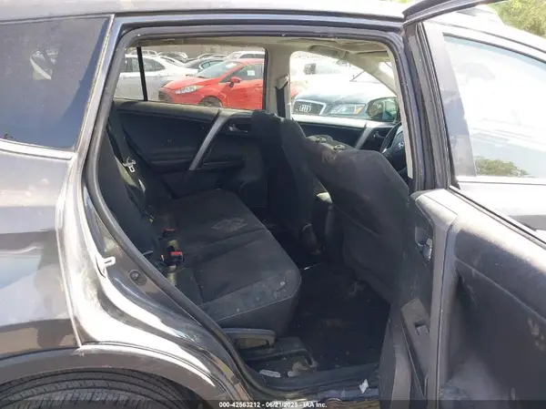2T3RFREV8JW849790 2018 TOYOTA RAV 4 - Image 8