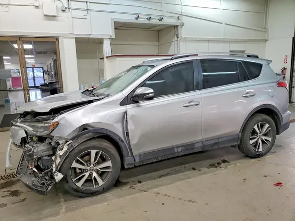 2T3RFREV8JW855802 2018 TOYOTA RAV 4 - Image 1