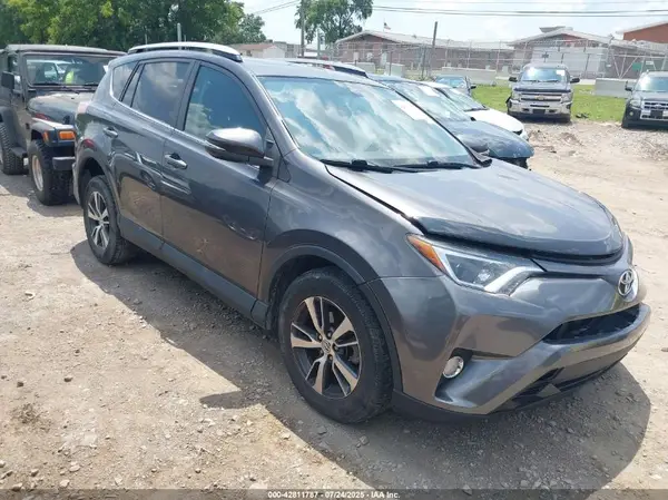 2T3RFREV9GW451156 2016 TOYOTA RAV 4 - Image 1