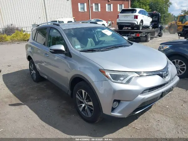 2T3RFREV9GW486330 2016 TOYOTA RAV 4 - Image 1