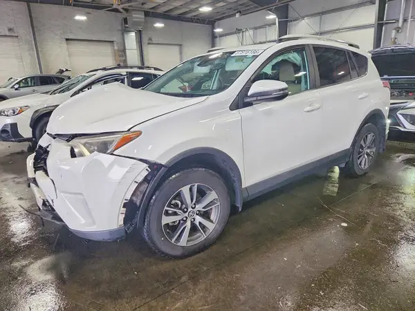 2T3RFREV9GW526700 2016 TOYOTA RAV 4 - Image 1