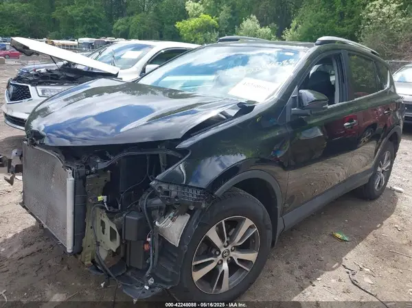 2T3RFREV9HW557334 2017 TOYOTA RAV 4 - Image 2