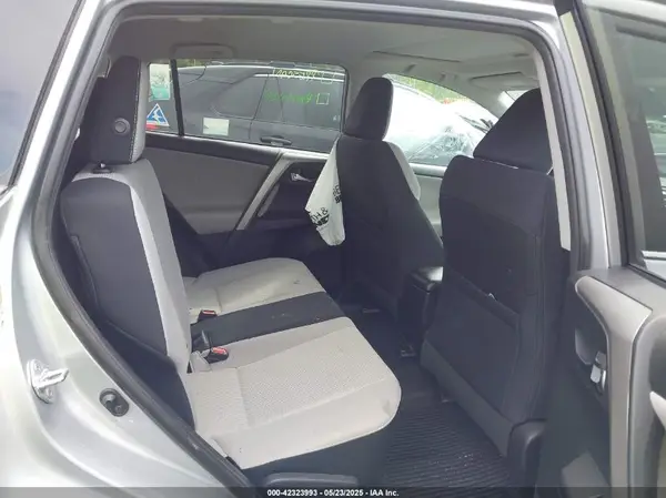 2T3RFREV9HW619959 2017 TOYOTA RAV 4 - Image 8