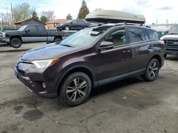 2T3RFREV9HW642898 2017 TOYOTA RAV 4 - Image 1