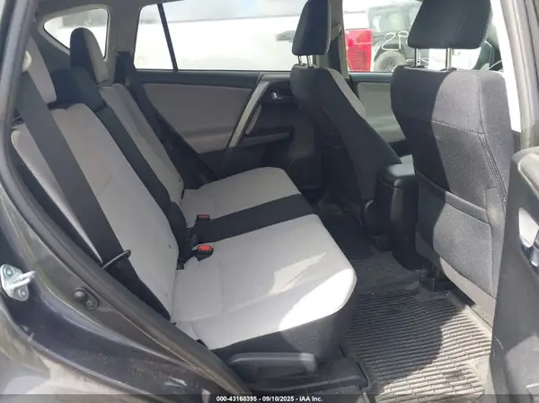 2T3RFREV9HW651102 2017 TOYOTA RAV 4 - Image 8
