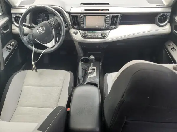 2T3RFREV9JW720585 2018 TOYOTA RAV 4 - Image 8