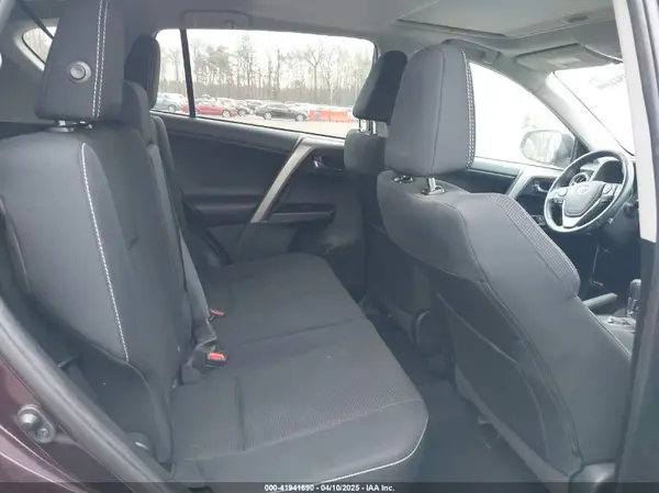 2T3RFREV9JW736172 2018 TOYOTA RAV 4 - Image 8