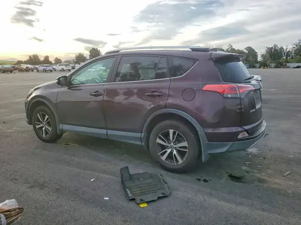 2T3RFREV9JW737726 2018 TOYOTA RAV 4 - Image 2