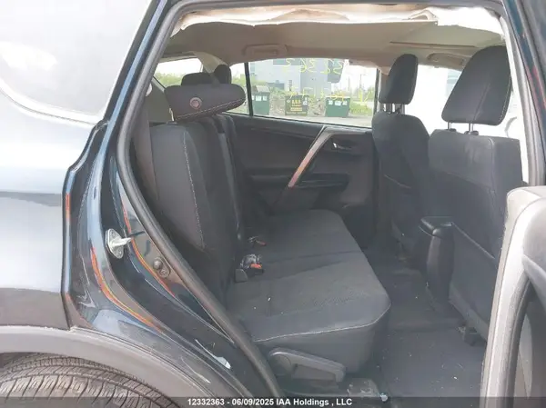 2T3RFREV9JW767177 2018 TOYOTA RAV 4 - Image 8