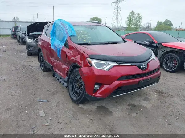 2T3RFREV9JW768846 2018 TOYOTA RAV 4 - Image 1