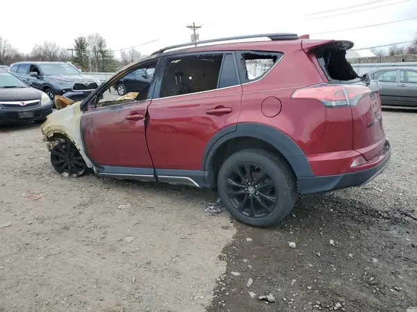 2T3RFREV9JW769687 2018 TOYOTA RAV 4 - Image 2