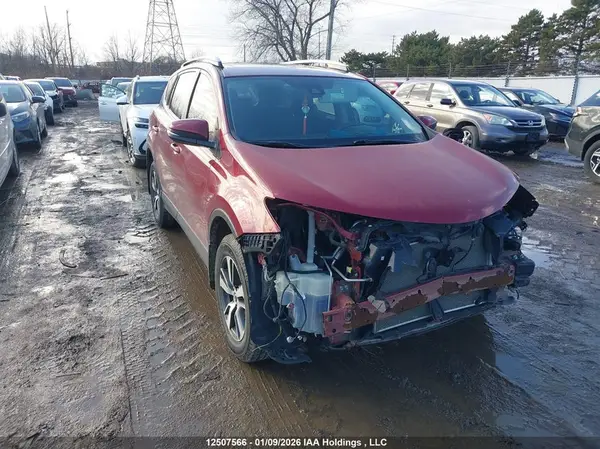 2T3RFREV9JW794072 2018 TOYOTA RAV 4 - Image 1