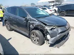 2T3RFREV9JW800923 2018 TOYOTA RAV 4