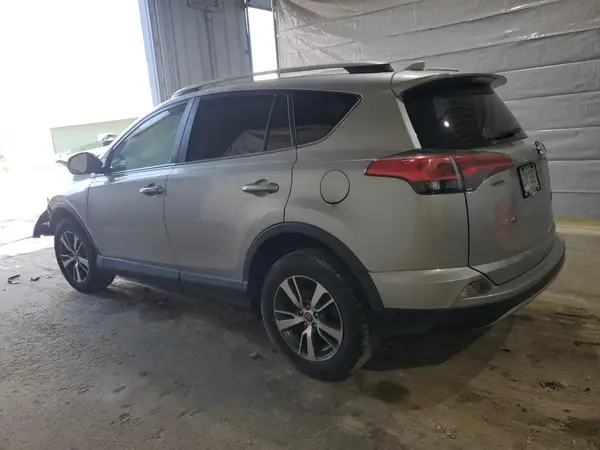 2T3RFREV9JW806561 2018 TOYOTA RAV 4 - Image 2