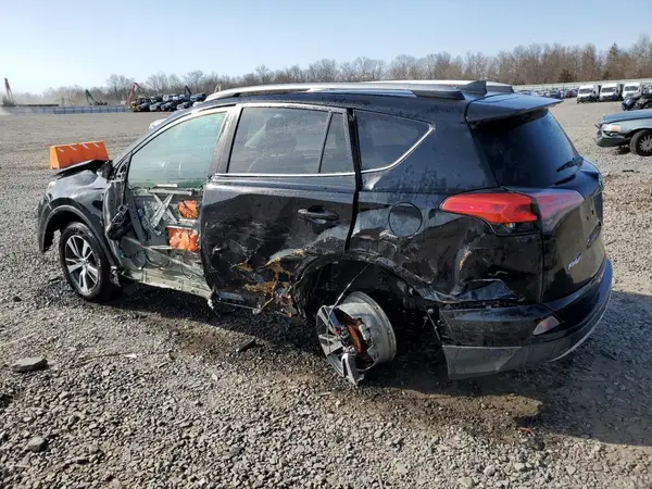 2T3RFREV9JW823151 2018 TOYOTA RAV 4 - Image 2