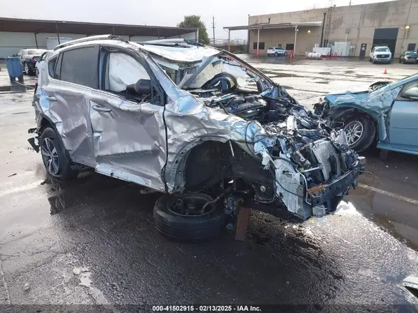 2T3RFREVXGW523398 2016 TOYOTA RAV 4 - Image 1