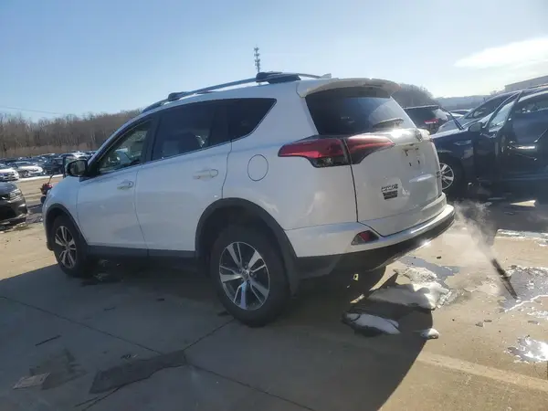 2T3RFREVXHW556841 2017 TOYOTA RAV 4 - Image 2