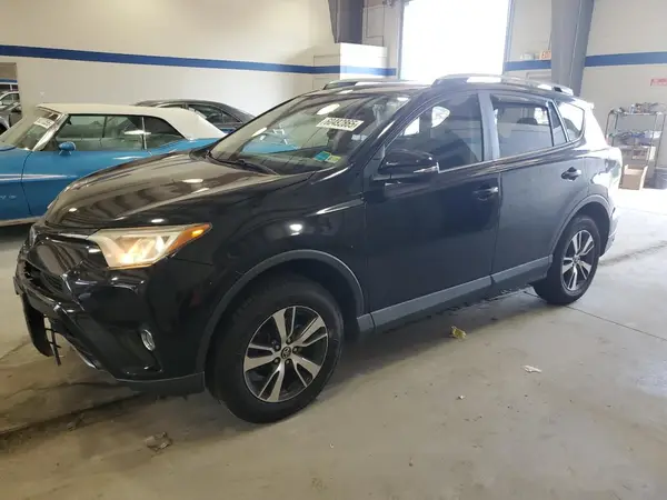 2T3RFREVXHW566978 2017 TOYOTA RAV 4 - Image 1