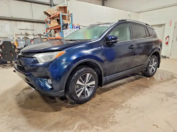 2T3RFREVXHW567077 2017 TOYOTA RAV 4 - Image 1