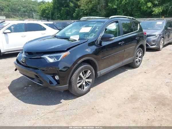 2T3RFREVXHW587992 2017 TOYOTA RAV 4 - Image 2