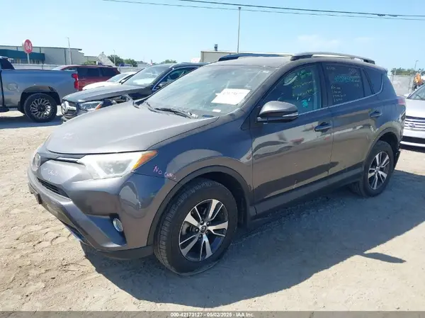 2T3RFREVXHW608548 2017 TOYOTA RAV 4 - Image 2