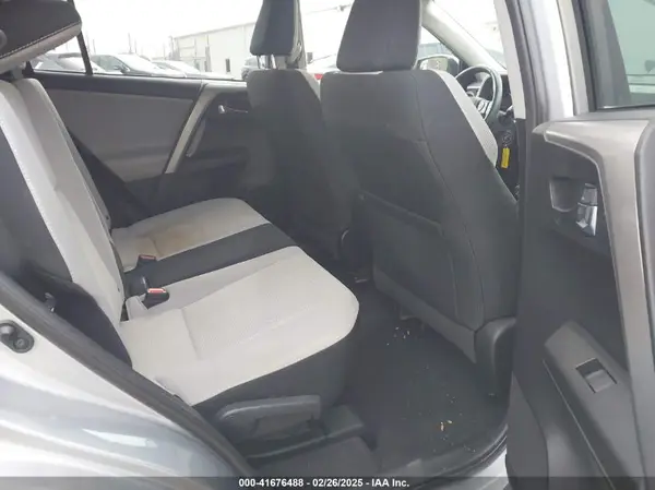 2T3RFREVXHW660908 2017 TOYOTA RAV 4 - Image 8