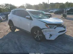 2T3RFREVXHW686814 2017 TOYOTA RAV 4