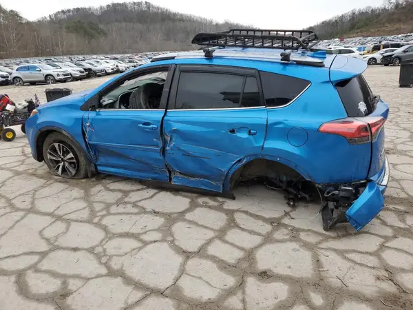 2T3RFREVXHW687591 2017 TOYOTA RAV 4 - Image 2