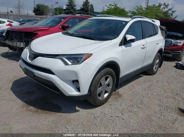 2T3RFREVXHW694525 2017 TOYOTA RAV 4 - Image 2