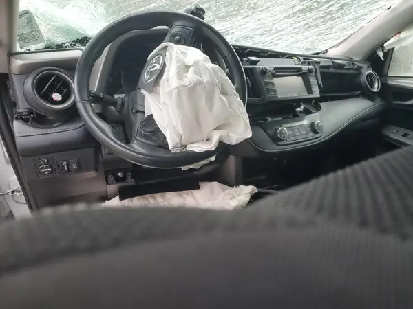 2T3RFREVXJW698502 2018 TOYOTA RAV 4 - Image 8