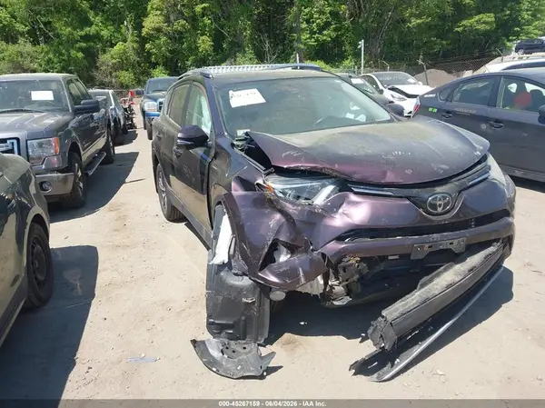 2T3RFREVXJW698600 2018 TOYOTA RAV 4 - Image 1