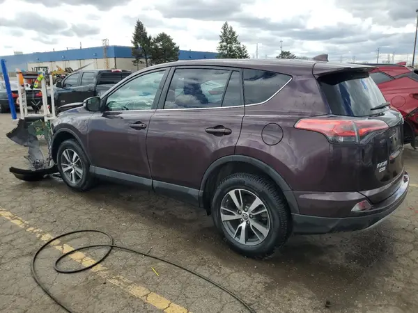 2T3RFREVXJW704265 2018 TOYOTA RAV 4 - Image 2