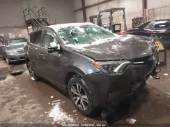 2T3RFREVXJW705500 2018 TOYOTA RAV 4
