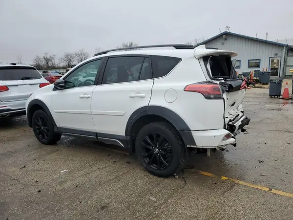 2T3RFREVXJW707294 2018 TOYOTA RAV 4 - Image 2