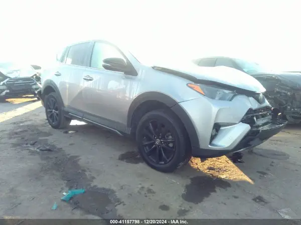 2T3RFREVXJW710728 2018 TOYOTA RAV 4 - Image 1