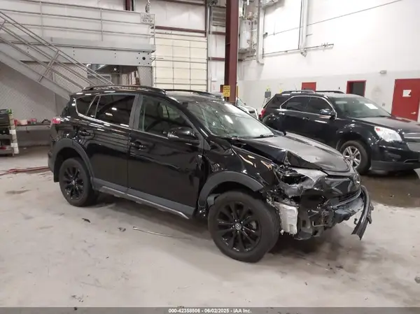 2T3RFREVXJW721812 2018 TOYOTA RAV 4 - Image 1